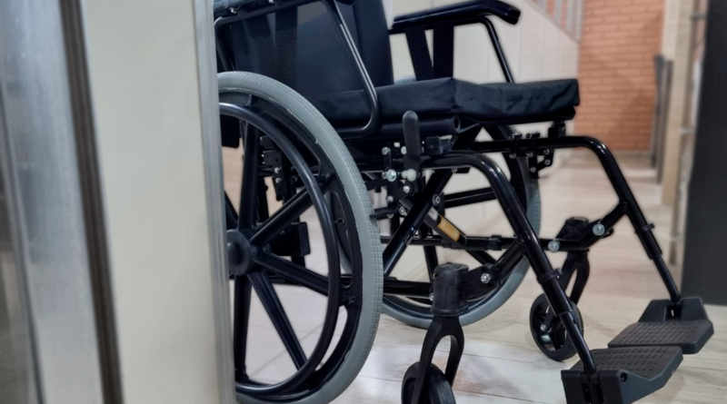 Cadeira de rodas X portas